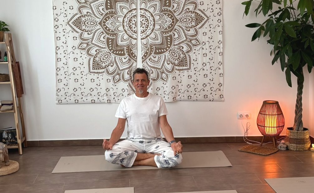 Gesundheit fördern mit Yoga: Ganzheitliche Übungen für den Alltag